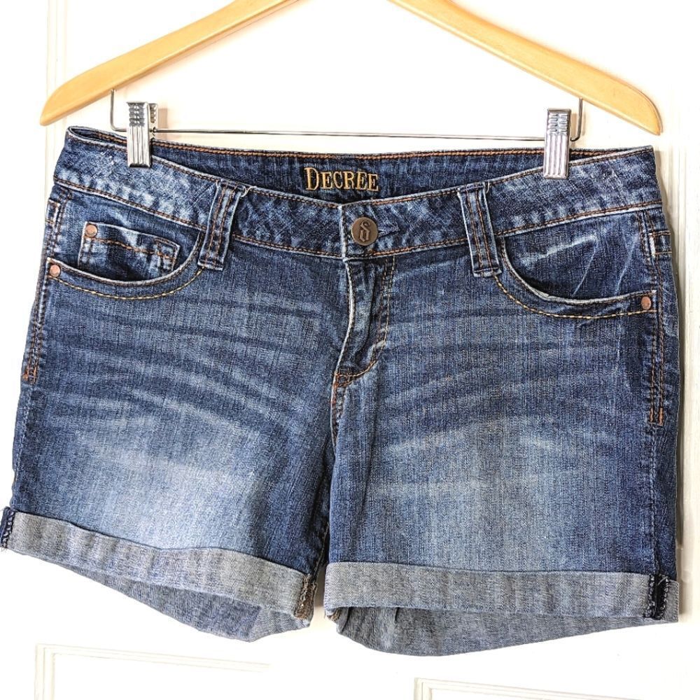 Decree Stretch Denim Low Rise Cuffed  Shorts size 13